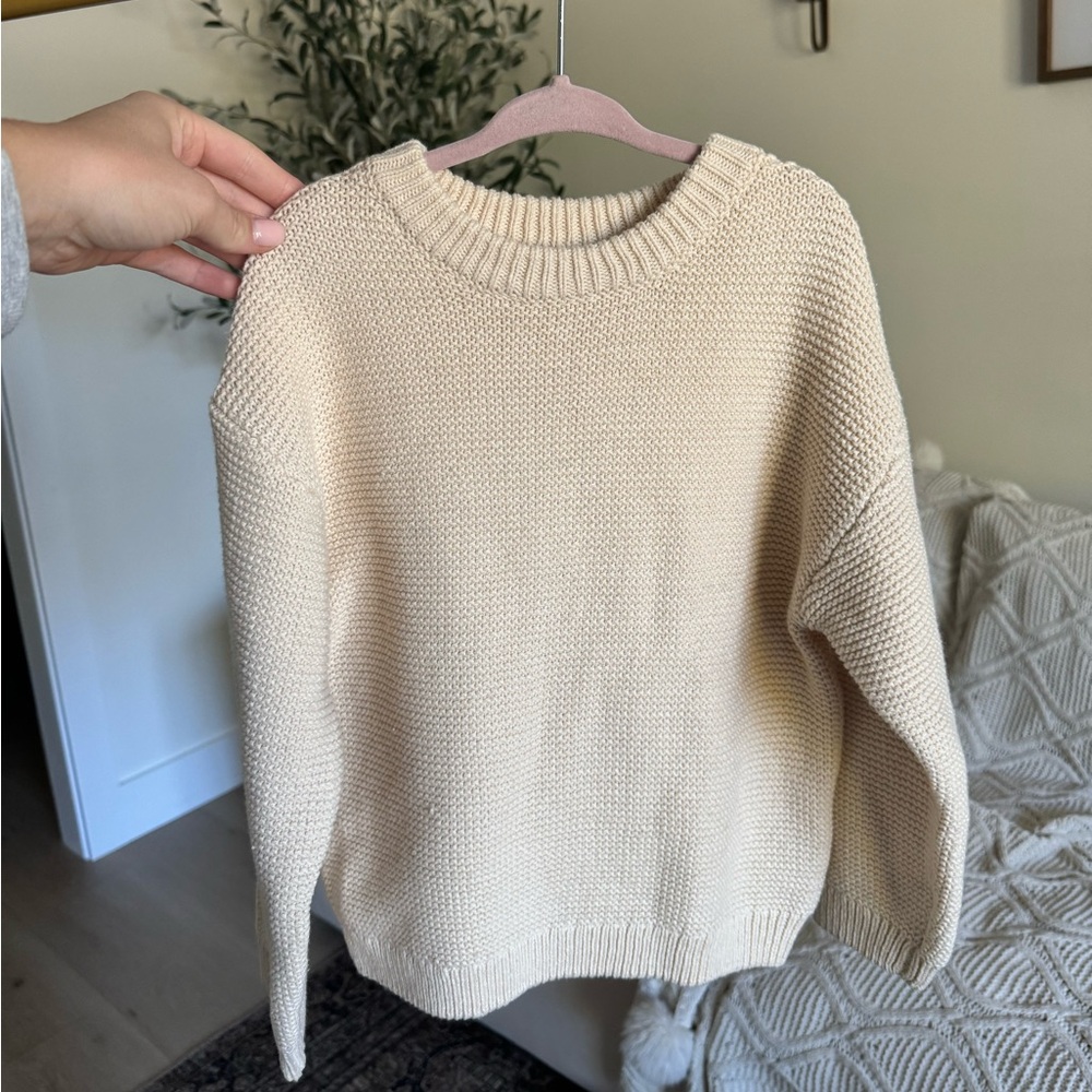 New Zara sweater. Size 4/5 T . NWOT